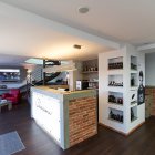 Charisma Barber Shop – Blick in den Wartebereich